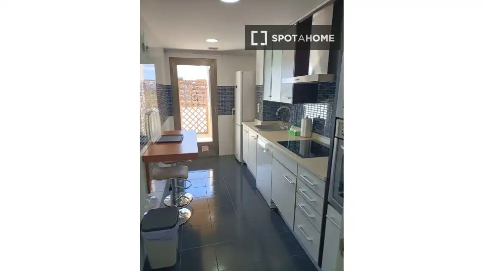 Kitchen of Flat for rent in Valencia  with Air Conditioner, Heating and Furnished