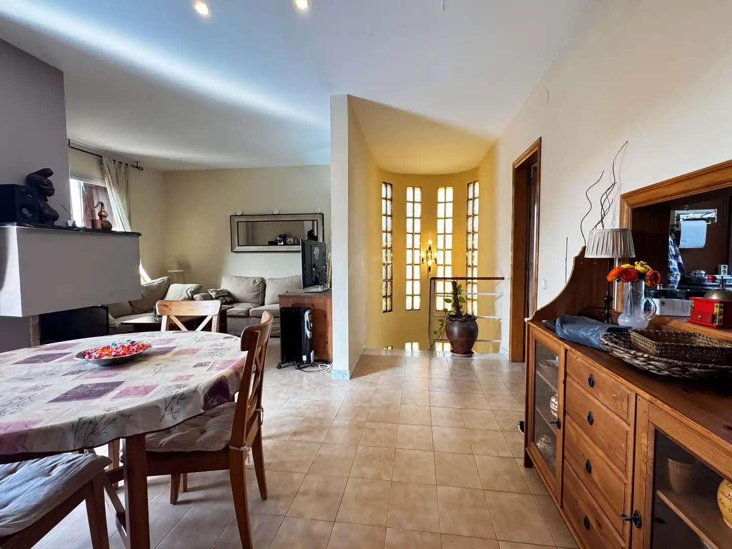 Sala de estar de Casa o chalet en venta en Calafell con Calefacción, Terraza y Piscina