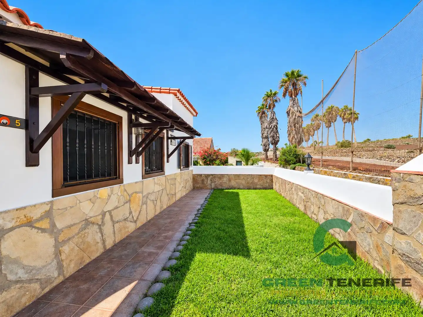 Vista exterior de Casa o xalet en venda en San Miguel de Abona amb Aire condicionat, Terrassa i Piscina