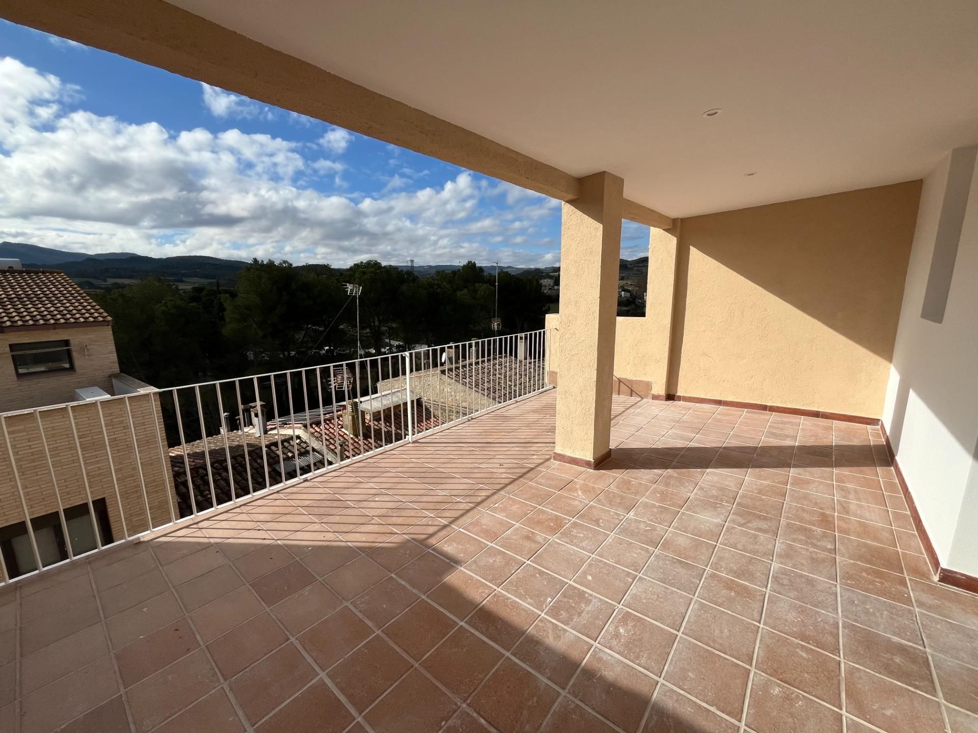 Terrassa de Casa o xalet en venda en Sant Martí de Tous amb Aire condicionat, Calefacció i Terrassa