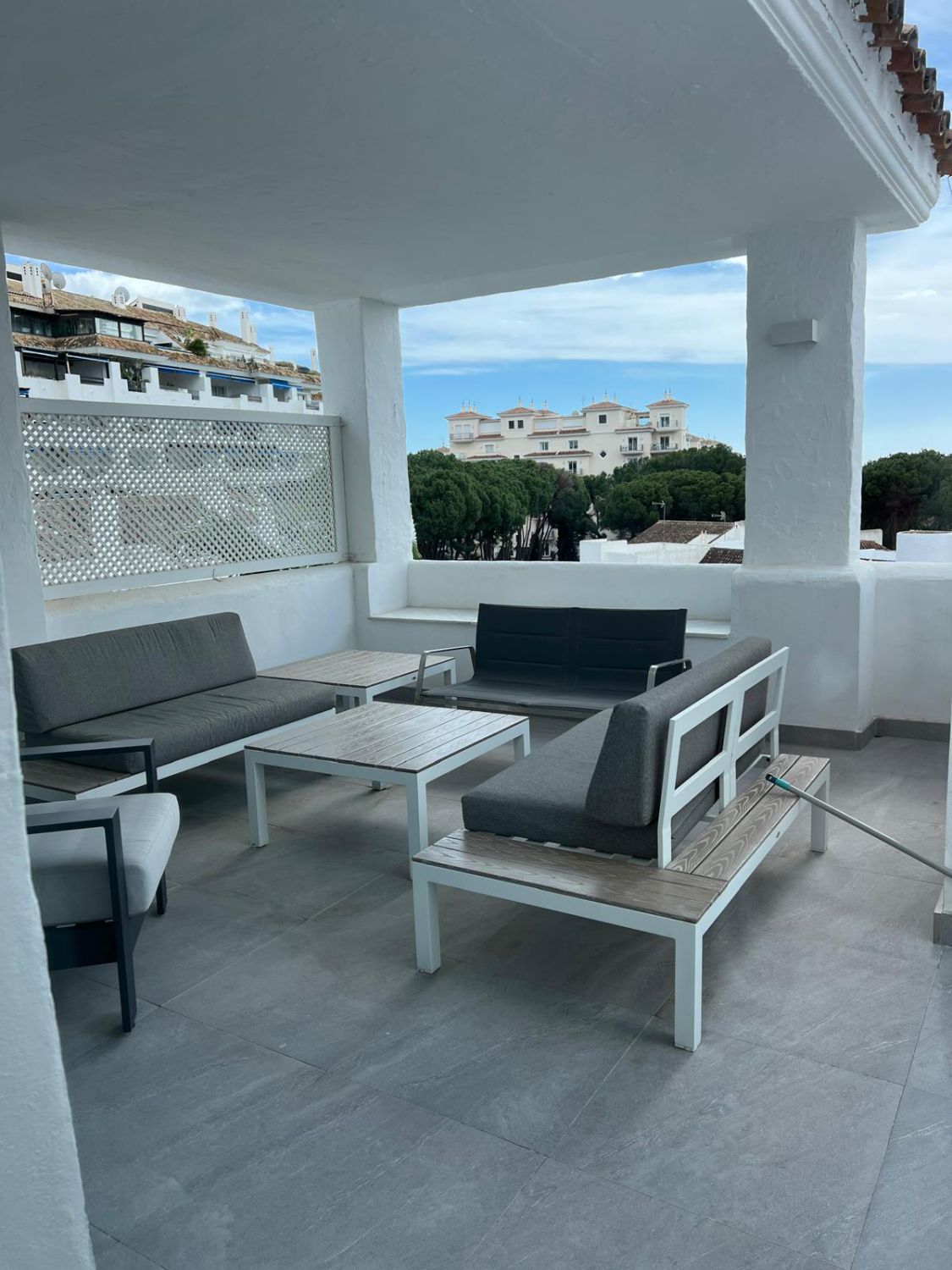 Terrassa de Àtic de lloguer en Marbella amb Moblat, Balcó i Piscina comunitària