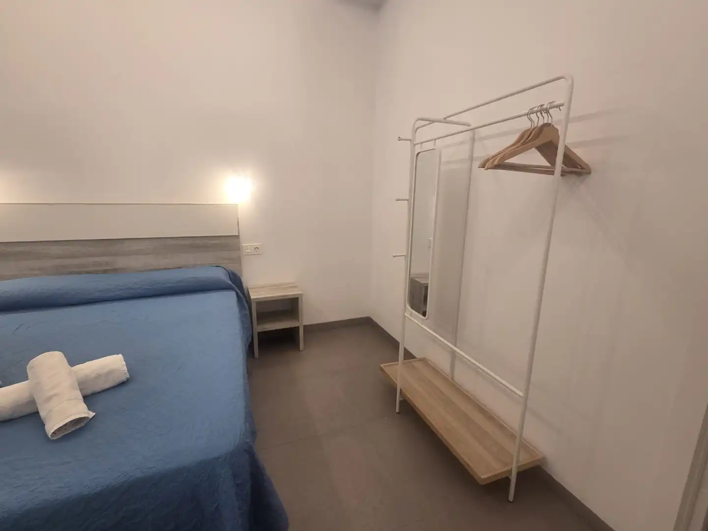 Dormitori de Apartament de lloguer en Conil de la Frontera amb Aire condicionat, Calefacció i Moblat