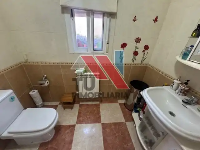Baño de Casa o chalet en venta en Novés con Terraza y Balcón