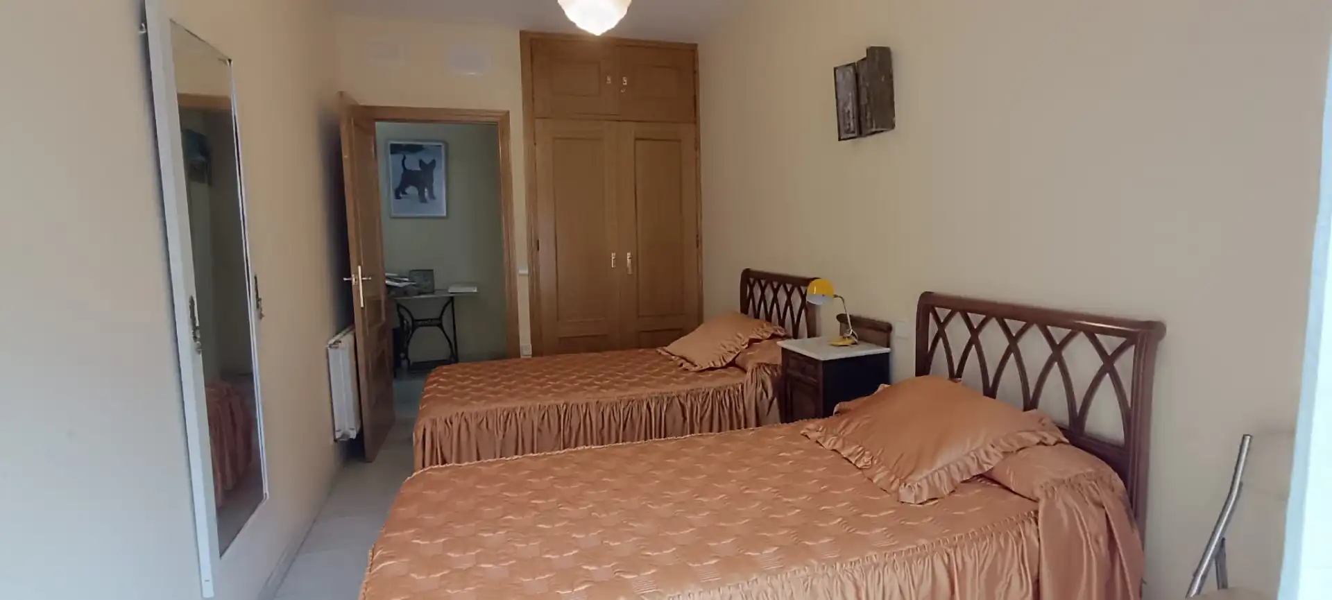 Schlafzimmer von Wohnungen zur Miete in Badajoz mit Klimaanlage, Heizung und Parkett