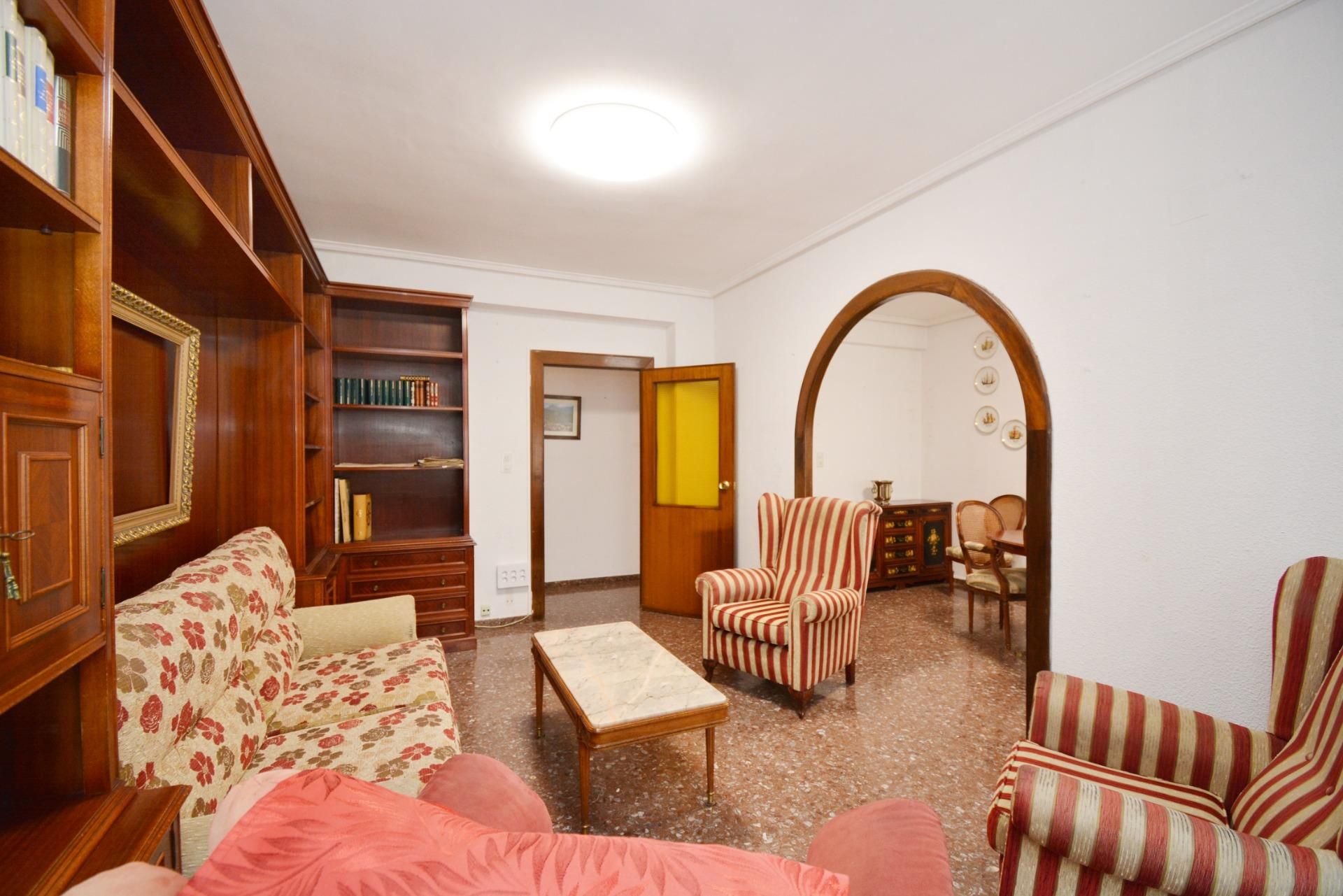 Living room of Flat for sale in  Zaragoza Capital  with Air Conditioner, Heating and Private garden