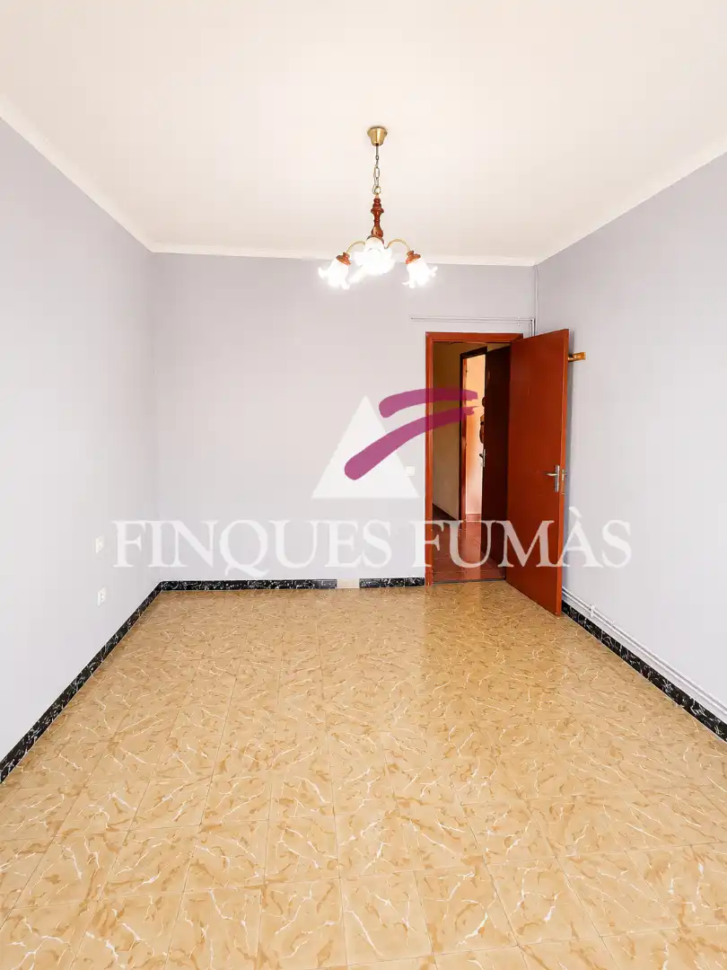 Piso en venta en Tàrrega con Calefacción, Horno y Balcón