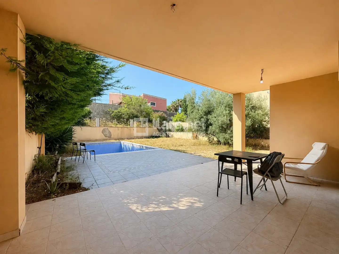 Vista exterior de Casa o xalet en venda en Sant Pere de Ribes amb Aire condicionat, Jardí privat i Terrassa