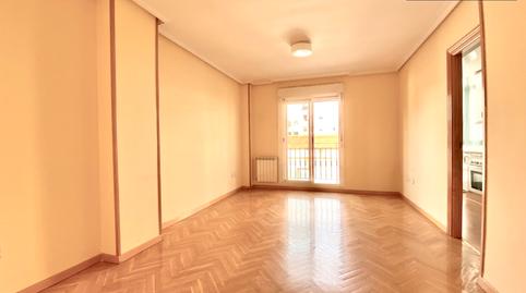 Foto 4 de Apartamento de alquiler en Calle de Los Monederos, Moscardó,  Madrid Capital