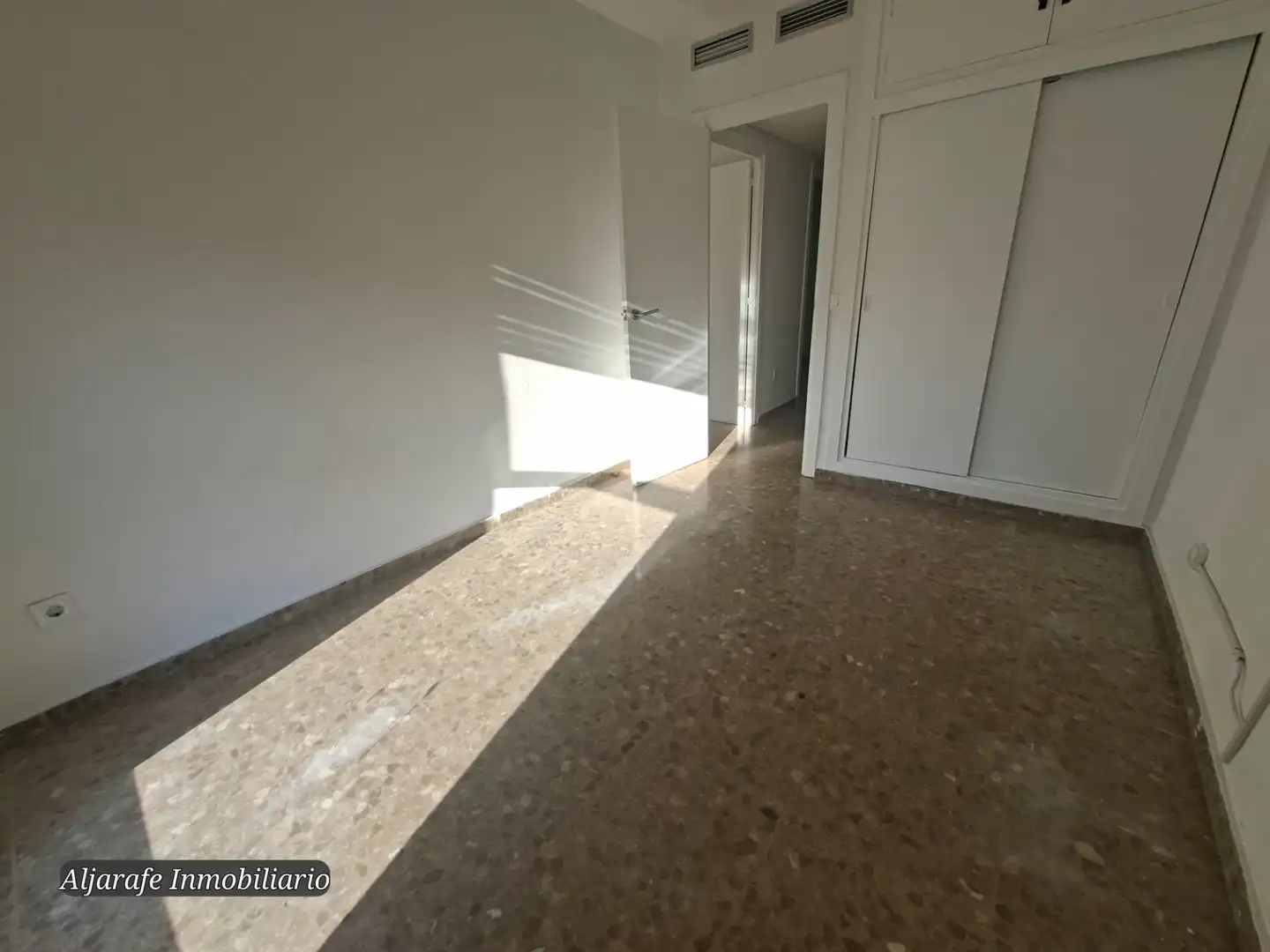 Flat for sale in Sevilla  with Air Conditioner, Heating and Private garden