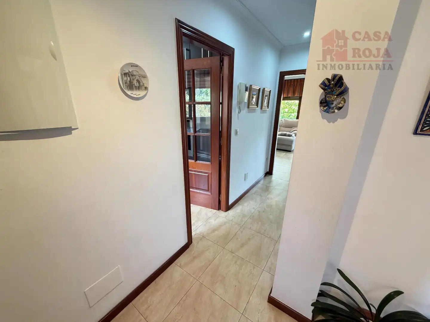 Casa adosada en venda en Cangas  amb Calefacció, Parquet i Traster