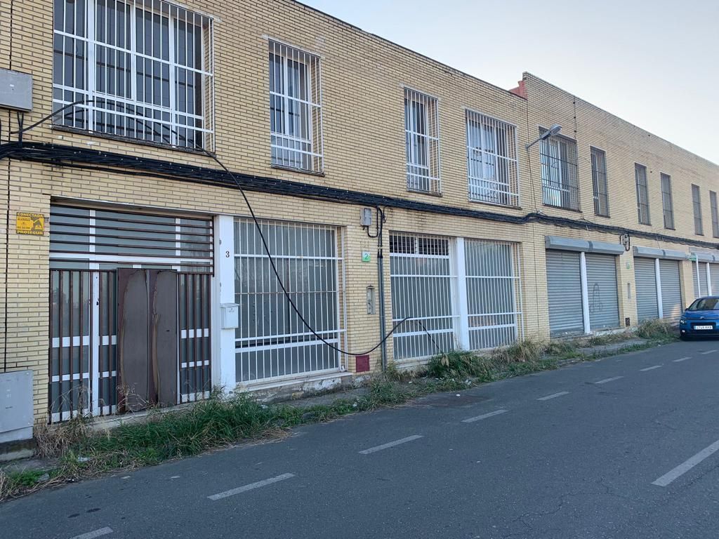 Vista exterior de Oficina en venda en Valencina de la Concepción