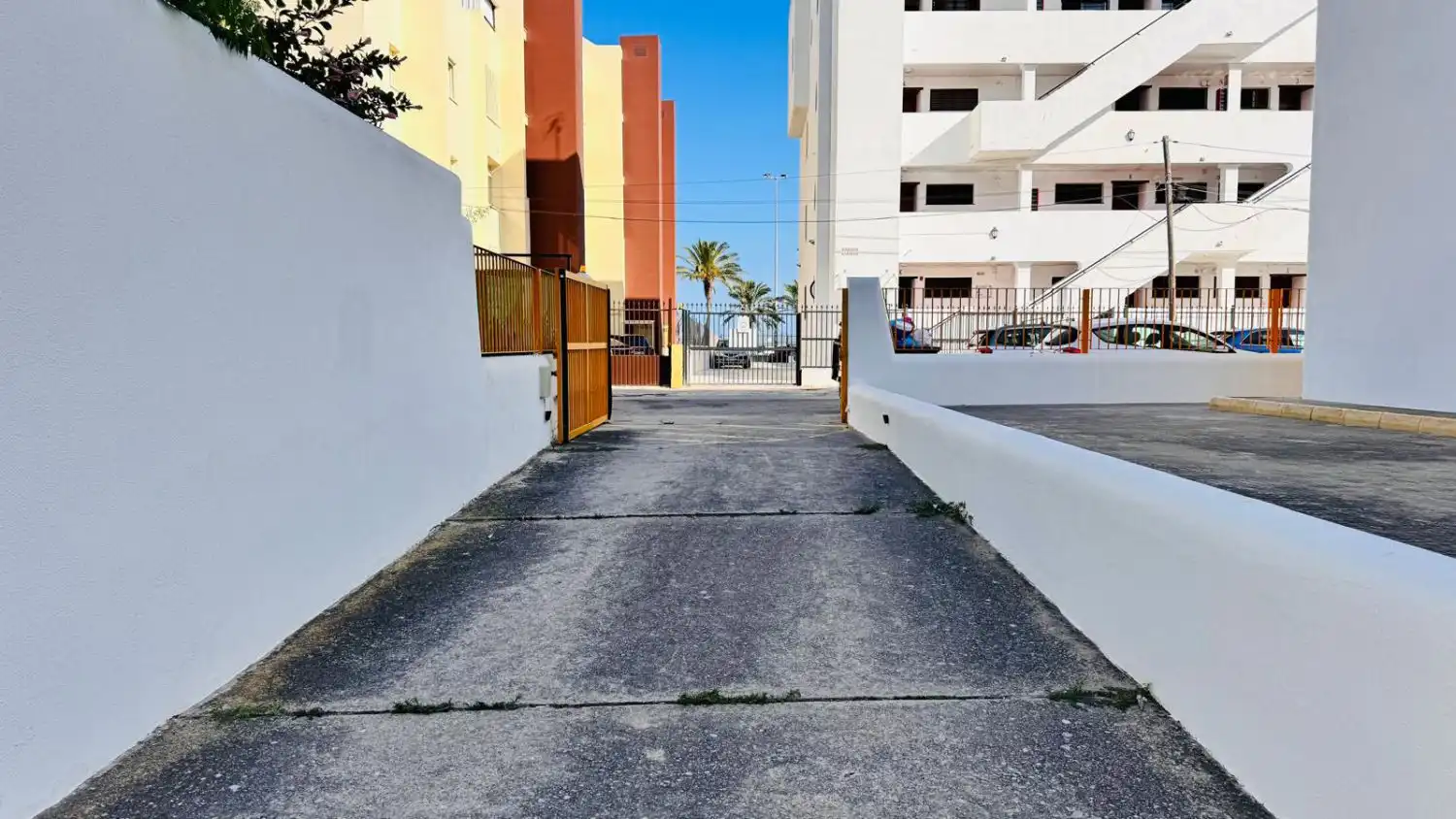 Vista exterior de Pis en venda en Sanlúcar de Barrameda amb Aire condicionat, Calefacció i Terrassa