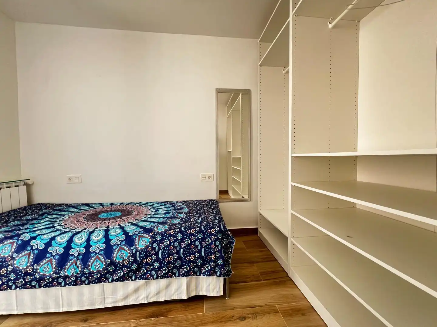Schlafzimmer von Wohnung zur Miete in Granada mit Heizung und Möbliert