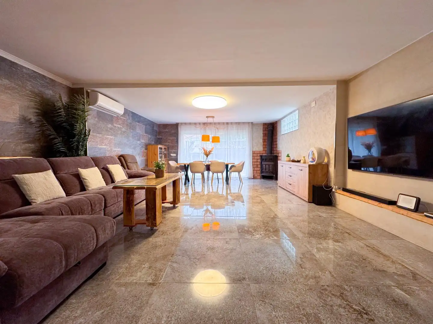 Living room of Detached homes for sale in  Tarragona Capital  with Air Conditioner, Private garden and Terrace