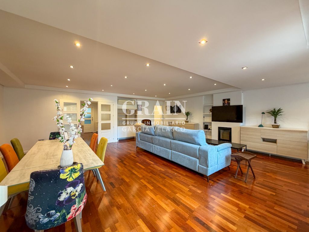 Vista exterior de Pis en venda en  Albacete Capital amb Aire condicionat, Calefacció i Parquet