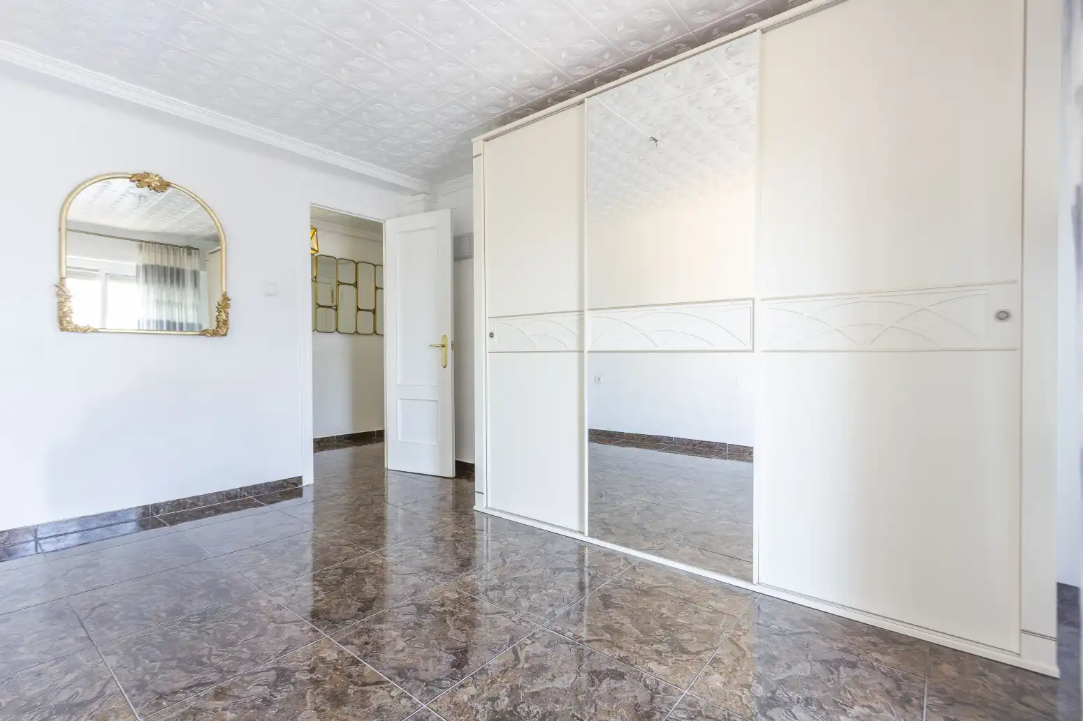 Habitación de Piso en venta en Valencia con Balcón
