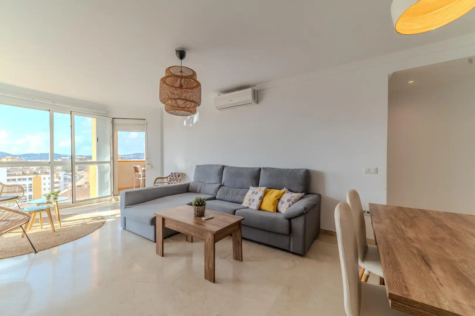 Living room of Attic for sale in Fuengirola  with Air Conditioner, Private garden and Terrace