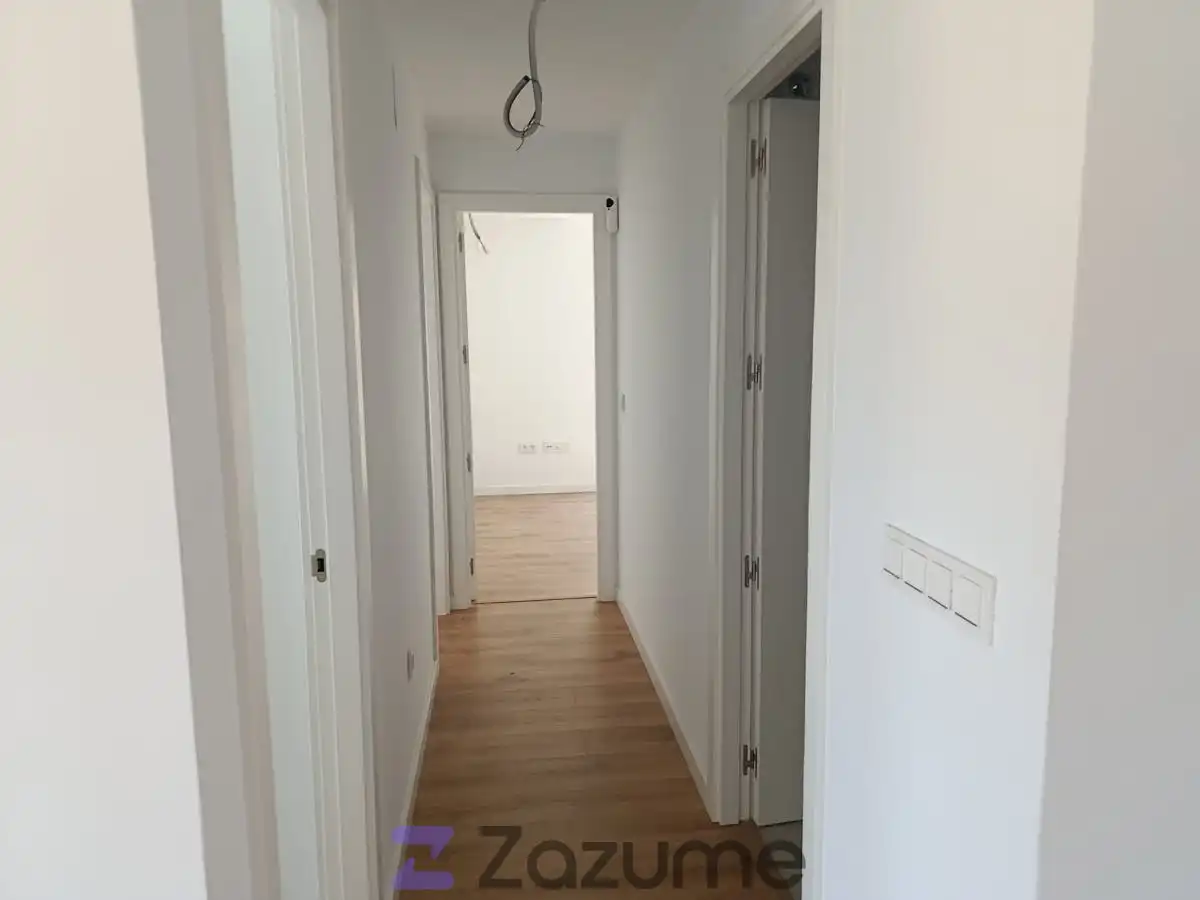 Wohnung zur Miete in Dos Hermanas mit Klimaanlage, Heizung und Privatgarten