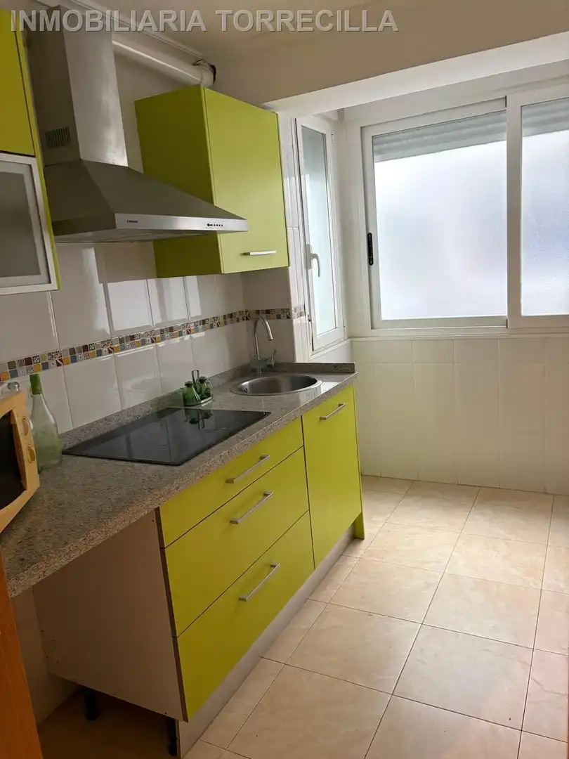 Cuina de Pis en venda en Valladolid amb Moblat i TV