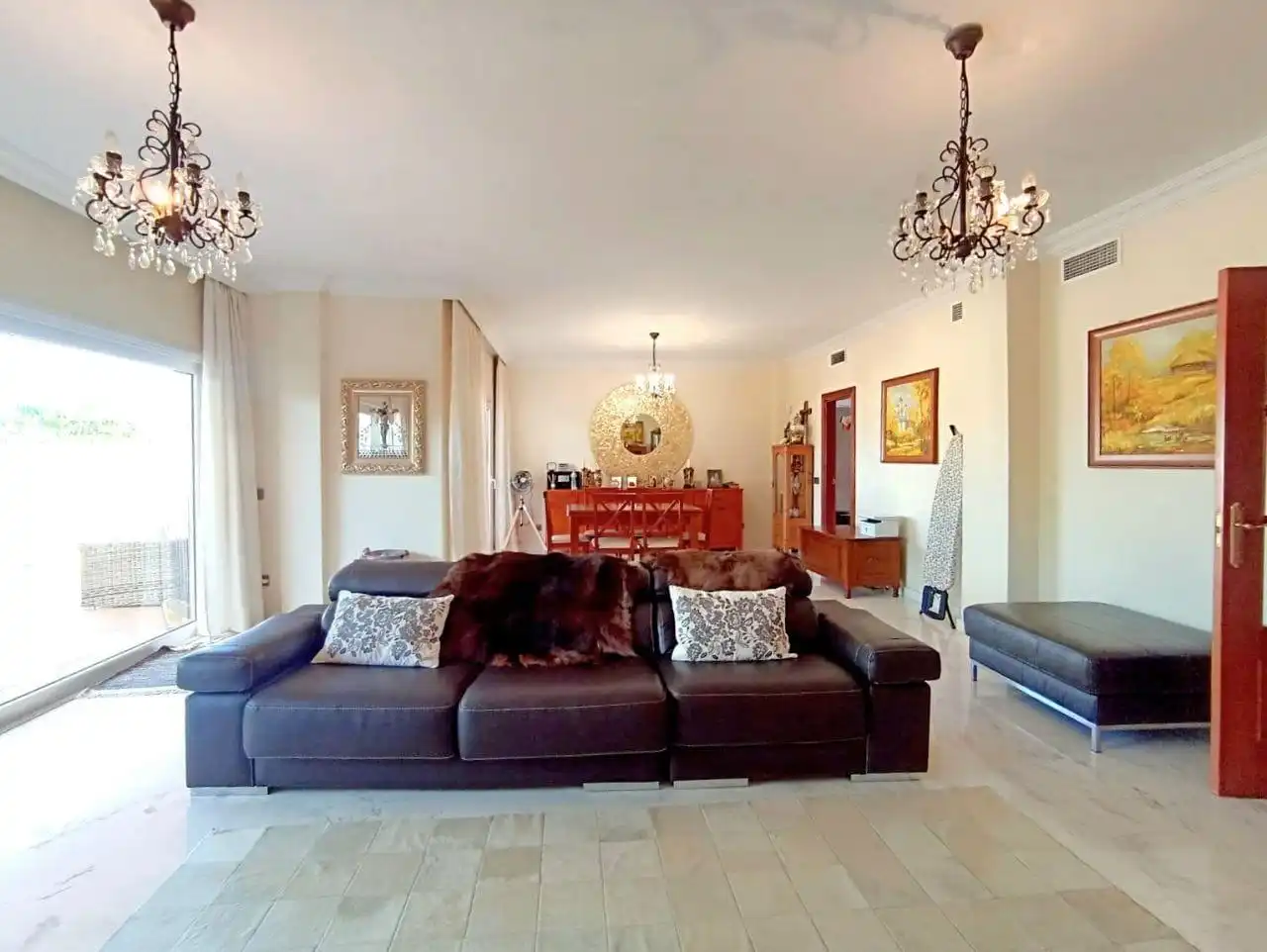 Sala de estar de Casa adosada en venta en Santiago del Teide con Trastero, Jacuzzi y Piscina comunitaria