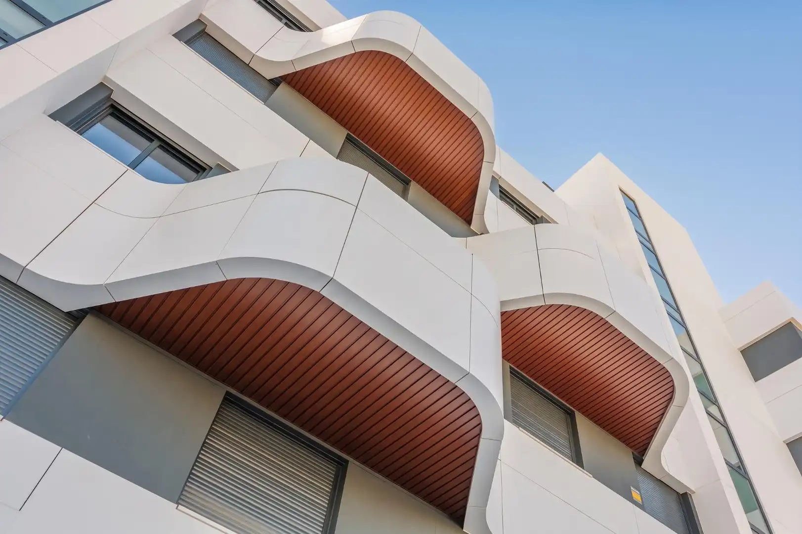 Vista exterior de Àtic en venda en Torremolinos amb Aire condicionat, Calefacció i Jardí privat