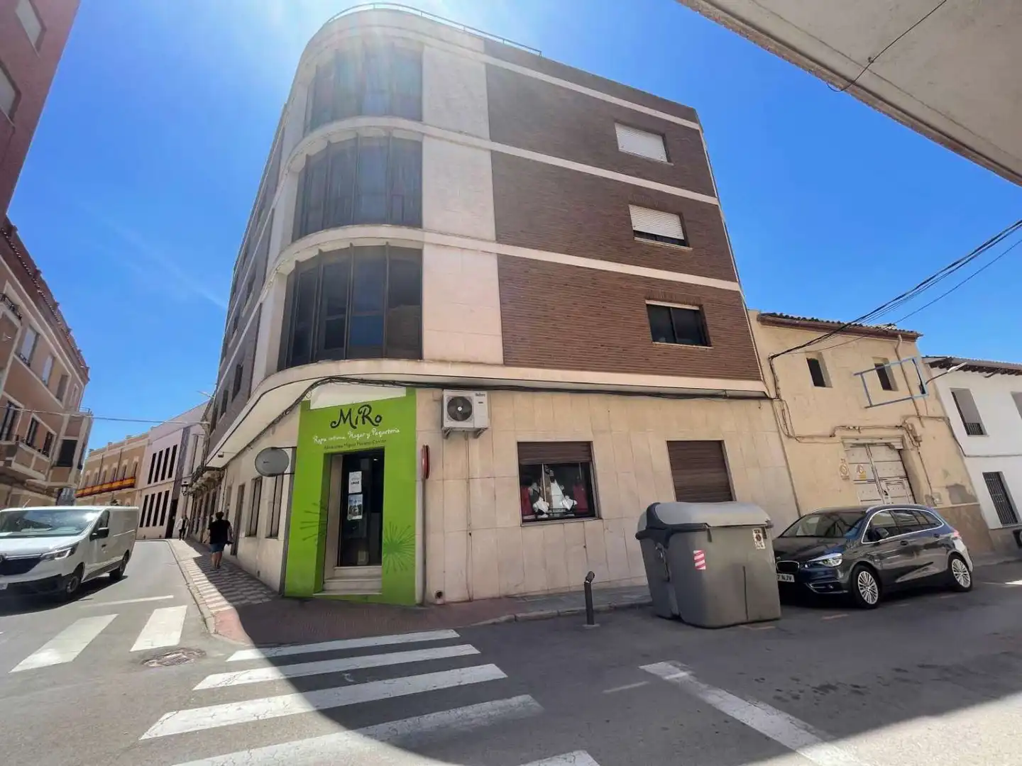 Außenansicht von Gebäude zum Verkauf in Madridejos