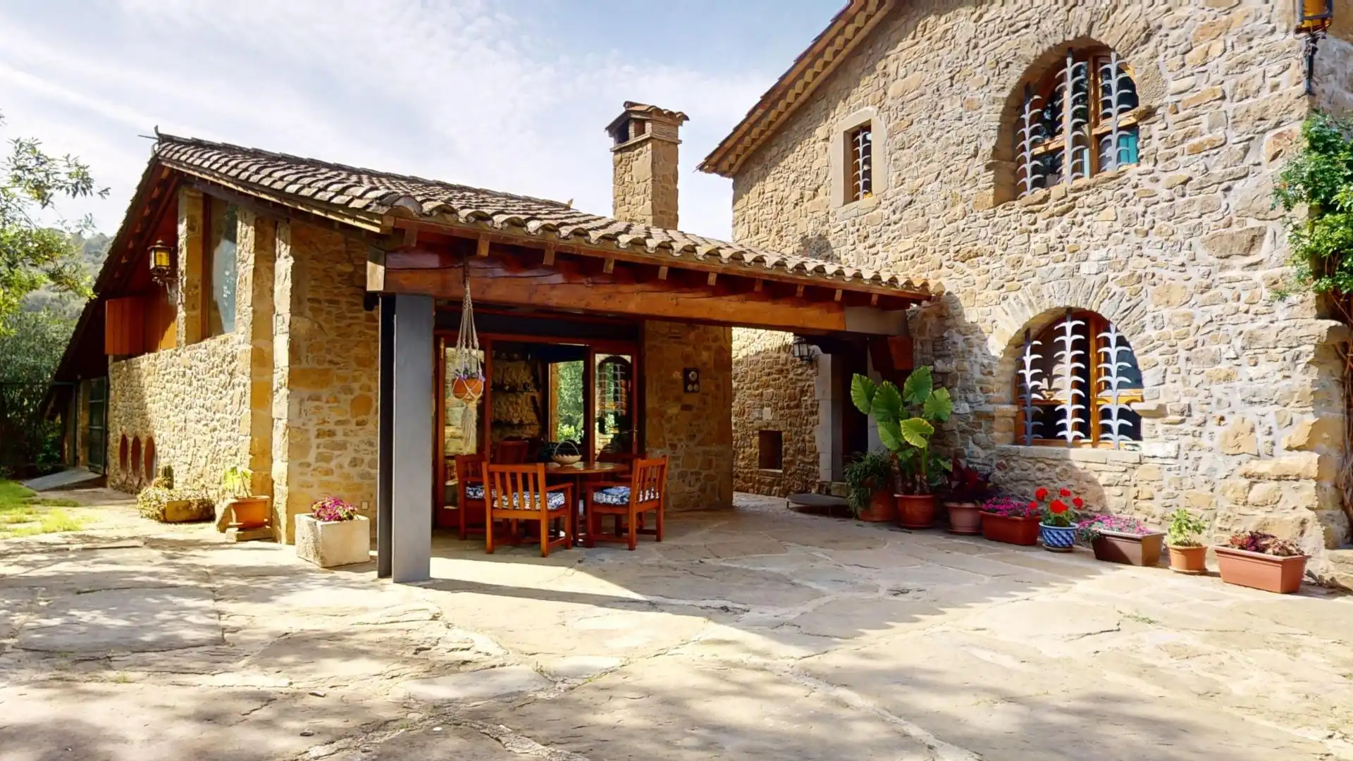 Country homes for sale in Palol de Revardit