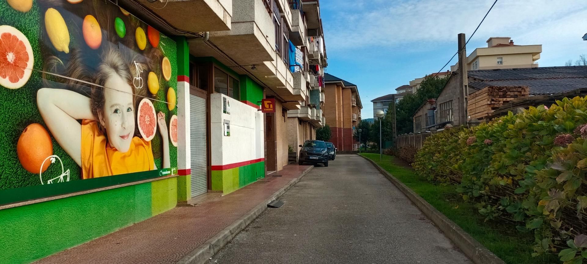 Vista exterior de Local en venta en Piélagos