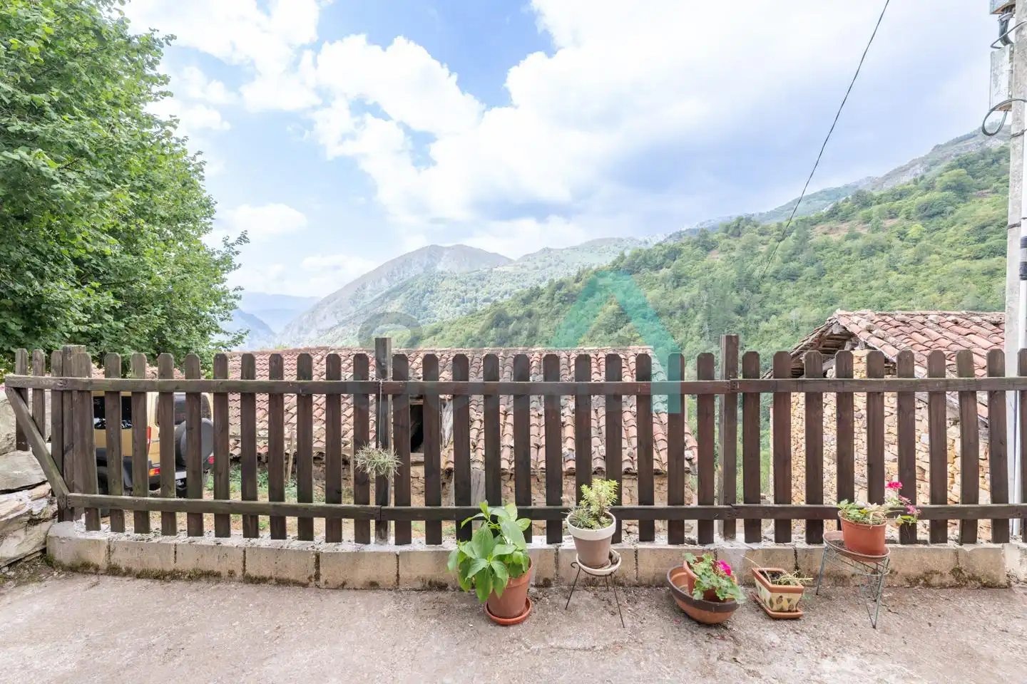 Einfamilien-Reihenhaus zum Verkauf in Lugar Bustiello, Proaza