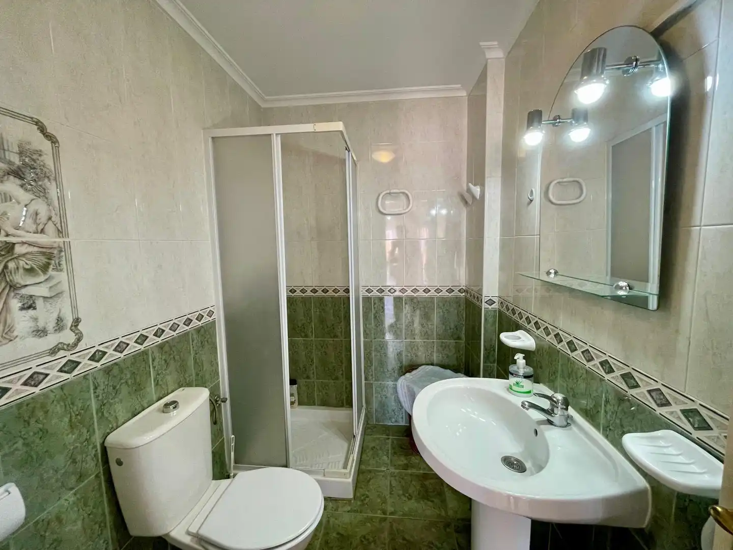 Badezimmer von Dachboden zur Miete in Torrevieja mit Klimaanlage, Heizung und Möbliert