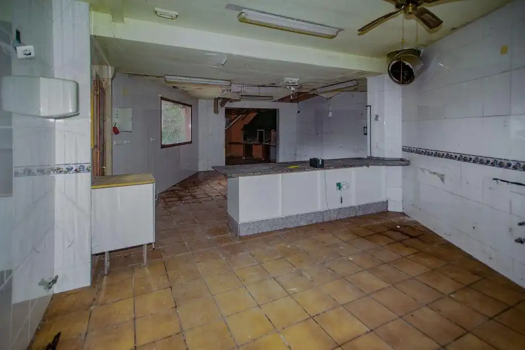 Kitchen of Buildings for sale in Vega de Valcarce
