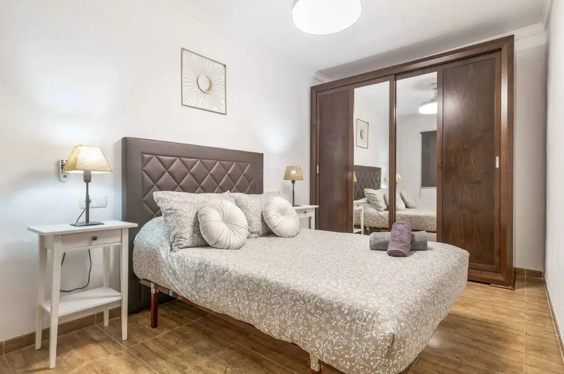 Bedroom of Flat for rent in Ronda  with Furnished