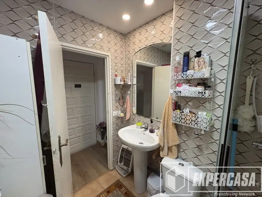 Baño de Piso en venta en Castellón de la Plana / Castelló de la Plana con Aire acondicionado, Parquet y Terraza