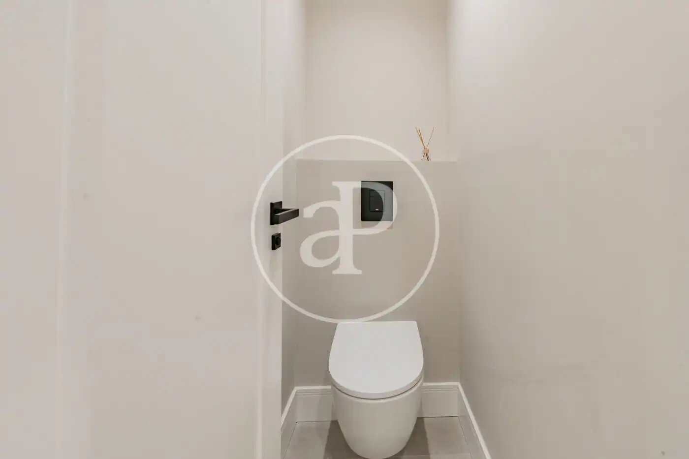 Baño de Piso en venta en Madrid con Aire acondicionado, Calefacción y Trastero