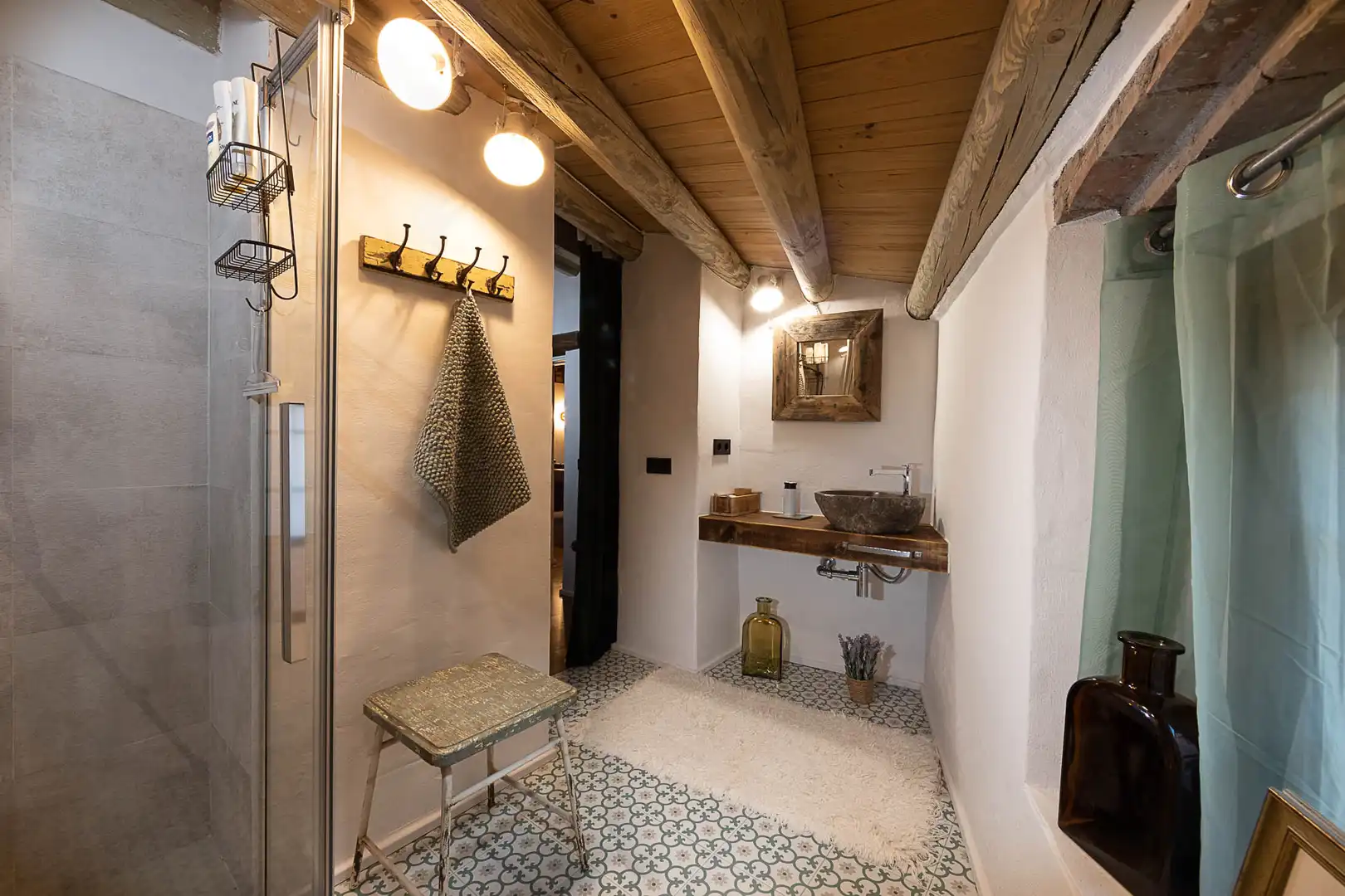 Baño de Finca rústica en venta en Cistella con Aire acondicionado, Calefacción y Jardín privado