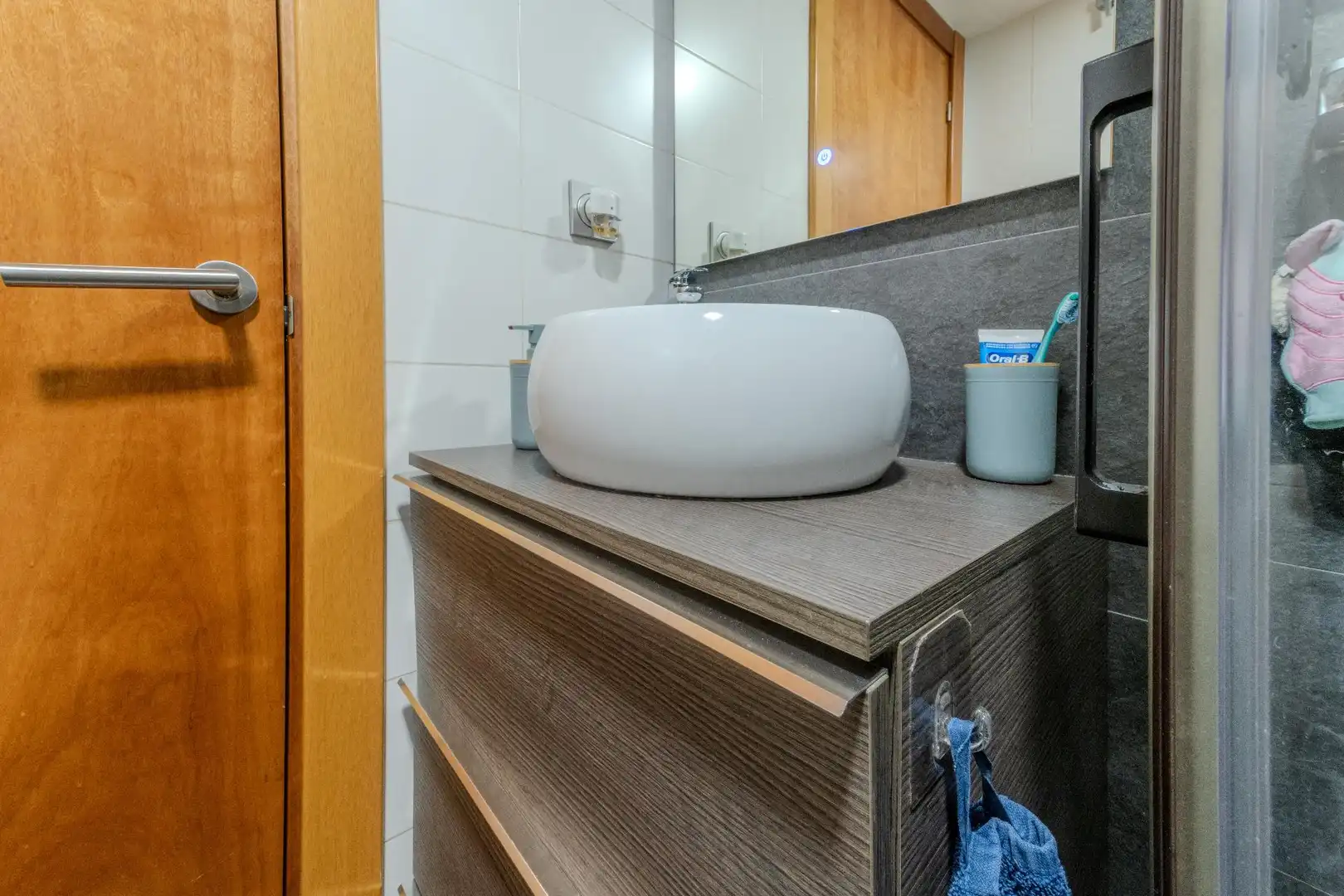 Baño de Planta baja en venta en Sabadell con Aire acondicionado, Calefacción y Jardín privado
