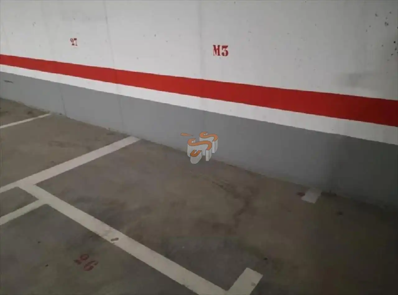 Aparcament en venda a A Malata - Catabois - Ciudad Jardín, imagen 7
