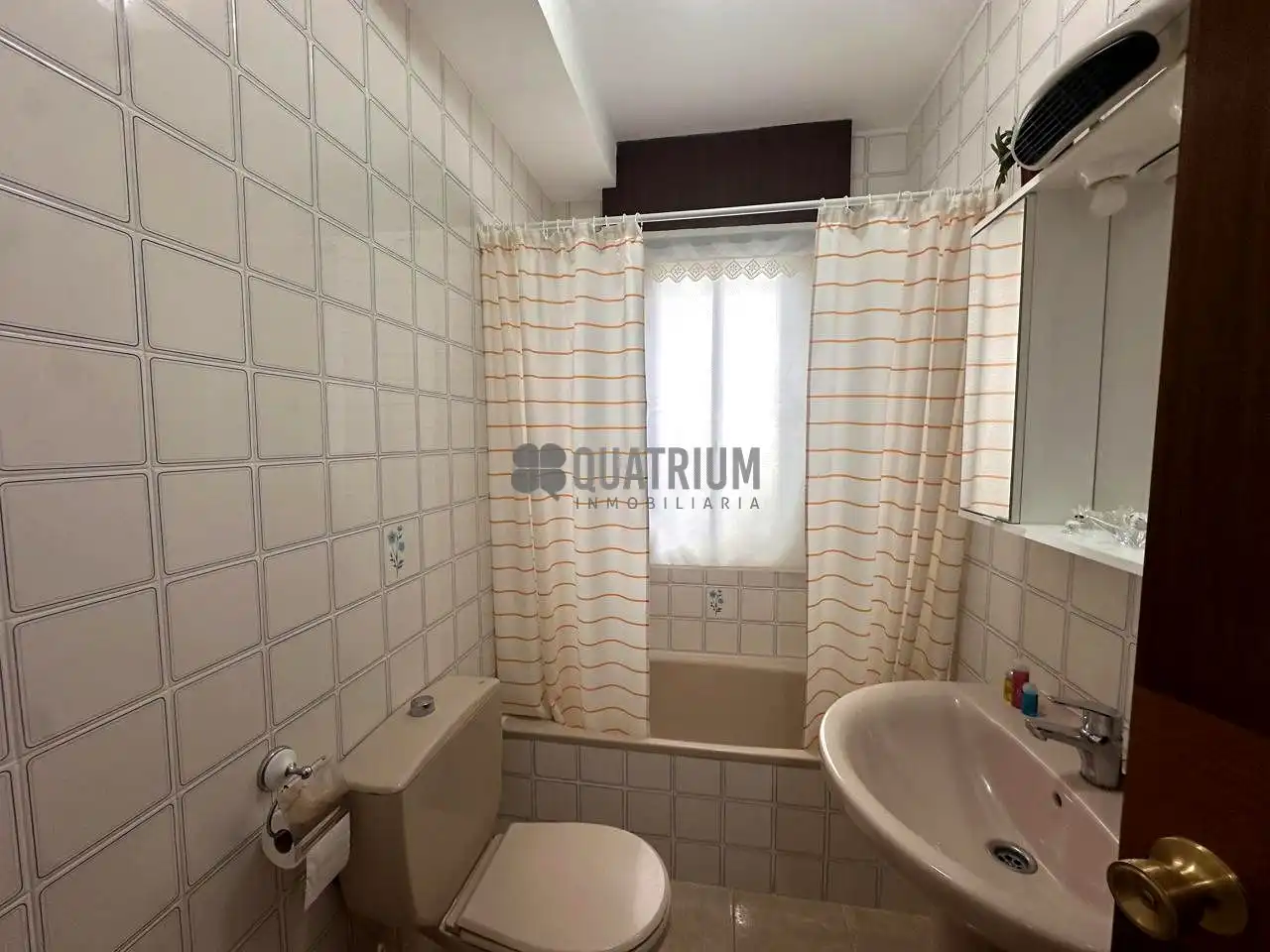 Bathroom of Flat for sale in A Estrada   with Terrace and Furnished