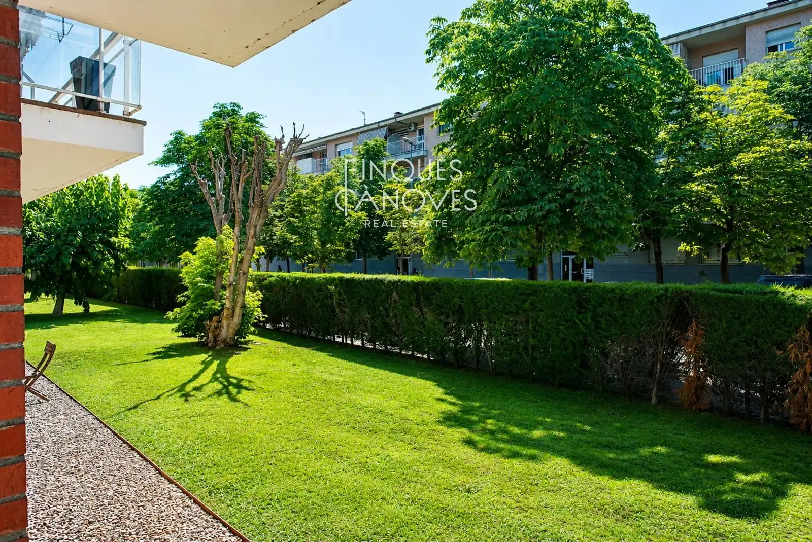 Vista exterior de Piso en venta en Girona con Calefacción, Trastero y Horno