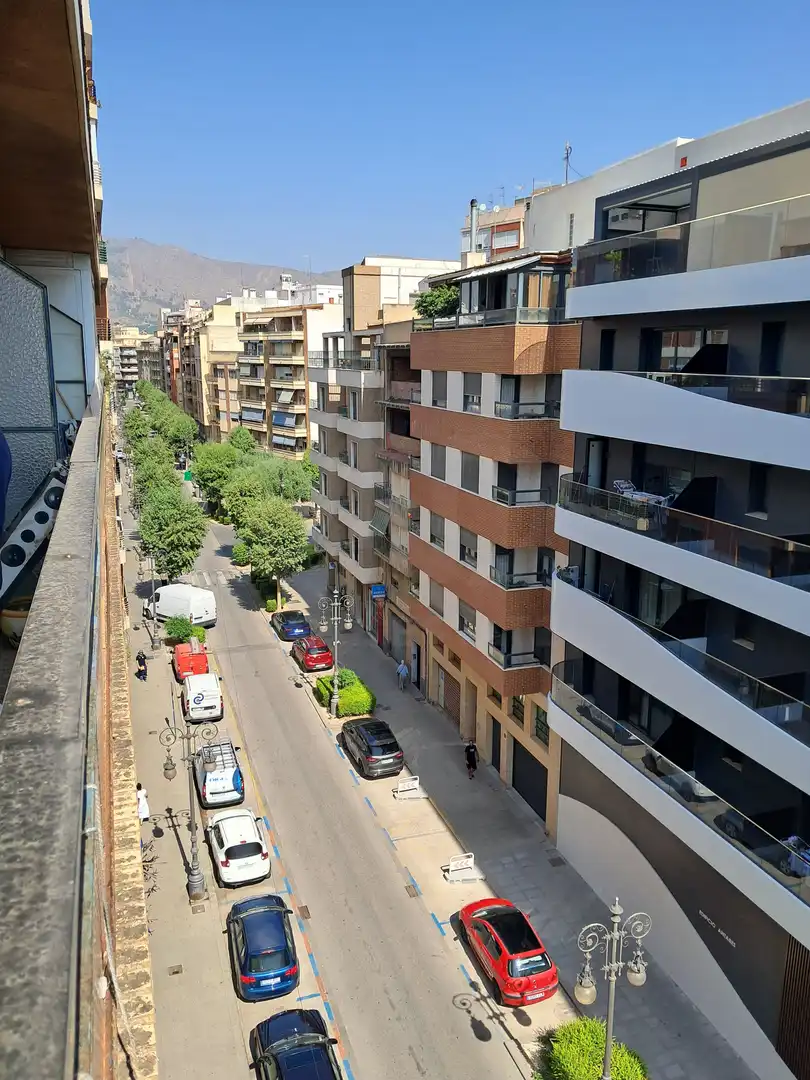 Vista exterior de Piso en venta en Orihuela