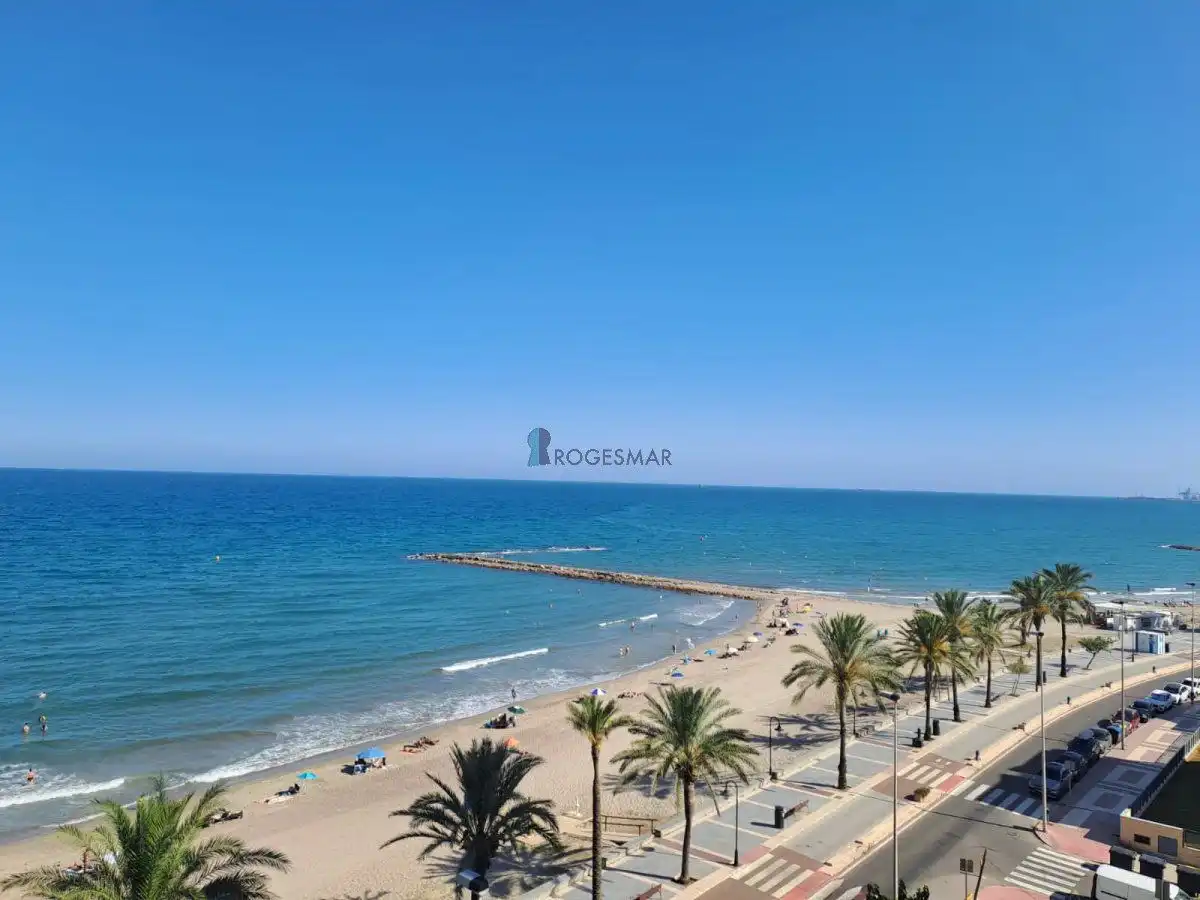 Vista exterior de Apartament en venda en Benicasim / Benicàssim amb Terrassa, Traster i Piscina comunitària