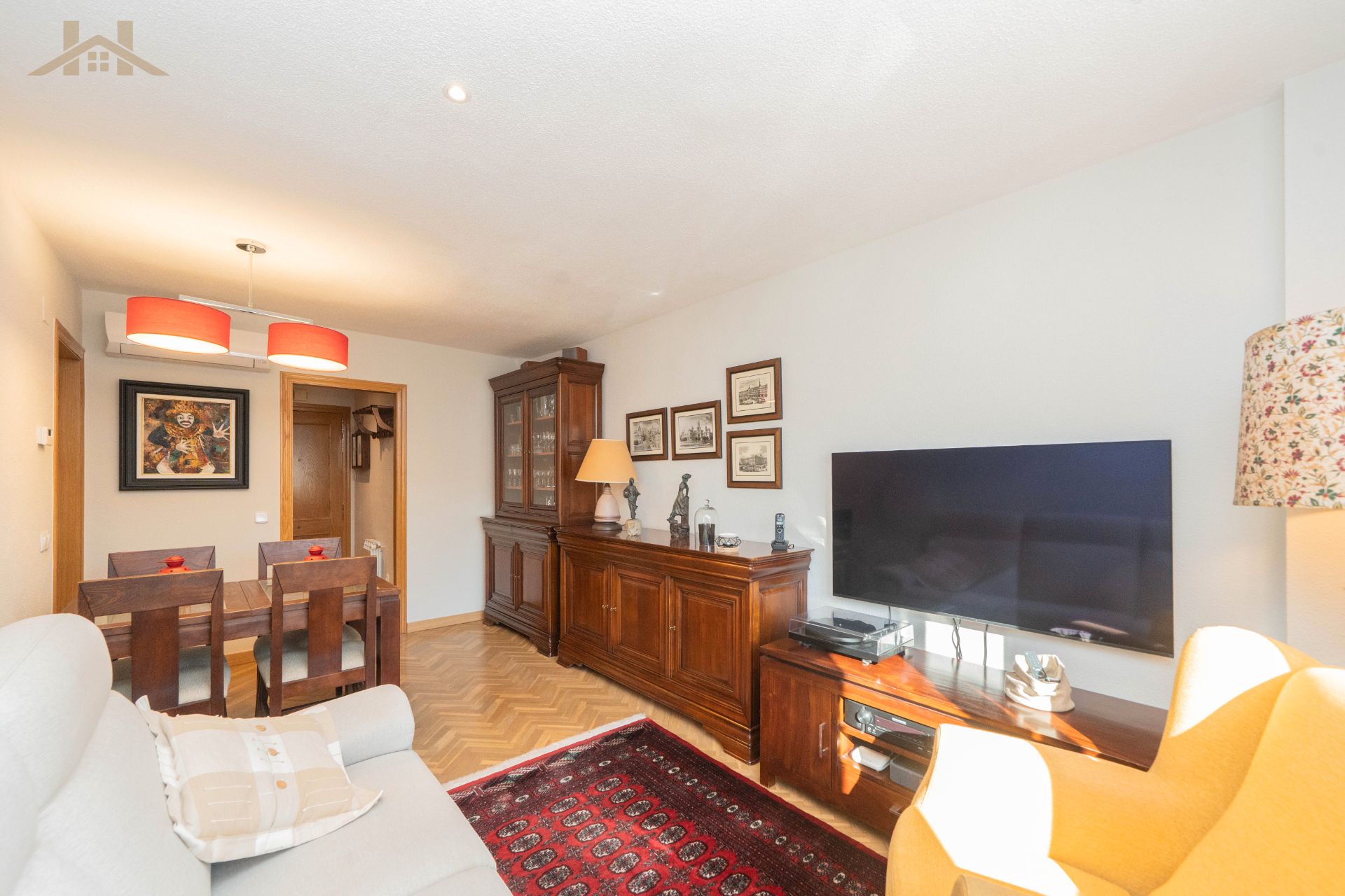 Living room of Flat for sale in Villanueva del Pardillo  with Air Conditioner, Heating and Parquet flooring