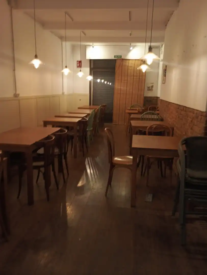 Business premises for transfer in Carrer de Cabestany 12, imagen 17