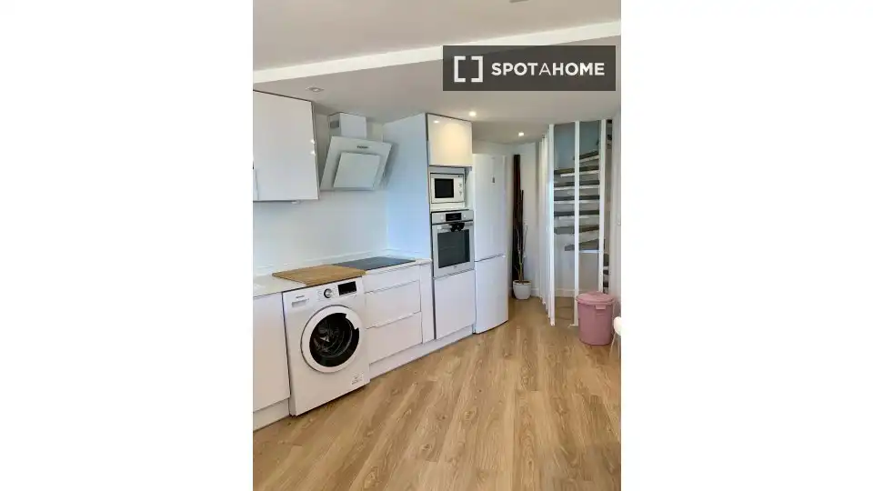 Cocina de Apartamento para compartir en Gandia con Aire acondicionado, Terraza y Amueblado