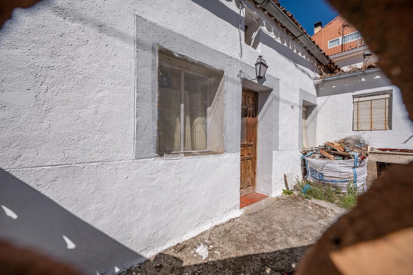 Vista exterior de Casa o xalet en venda en Muñana amb Terrassa