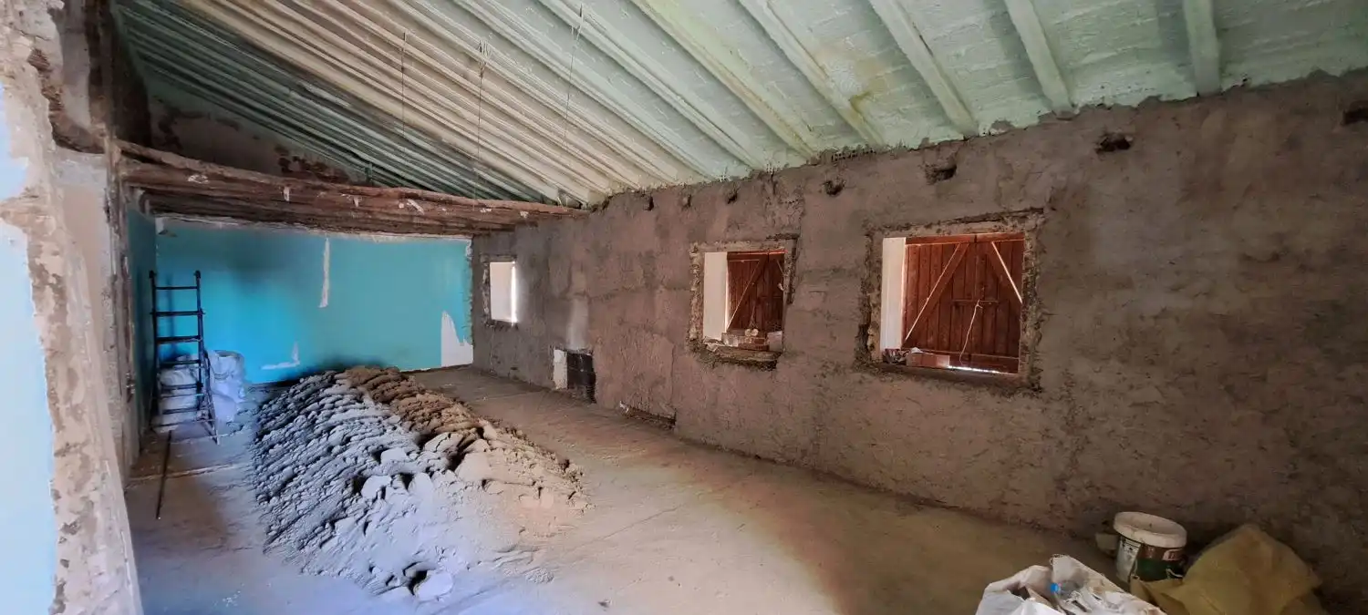 Houses for sale in Almuniente  with Terrace and Storage room