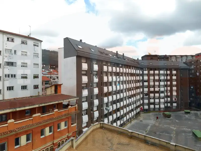 Apartments for rent in Calle Nueve de Mayo, Salesas - Foncalada - Campoamor