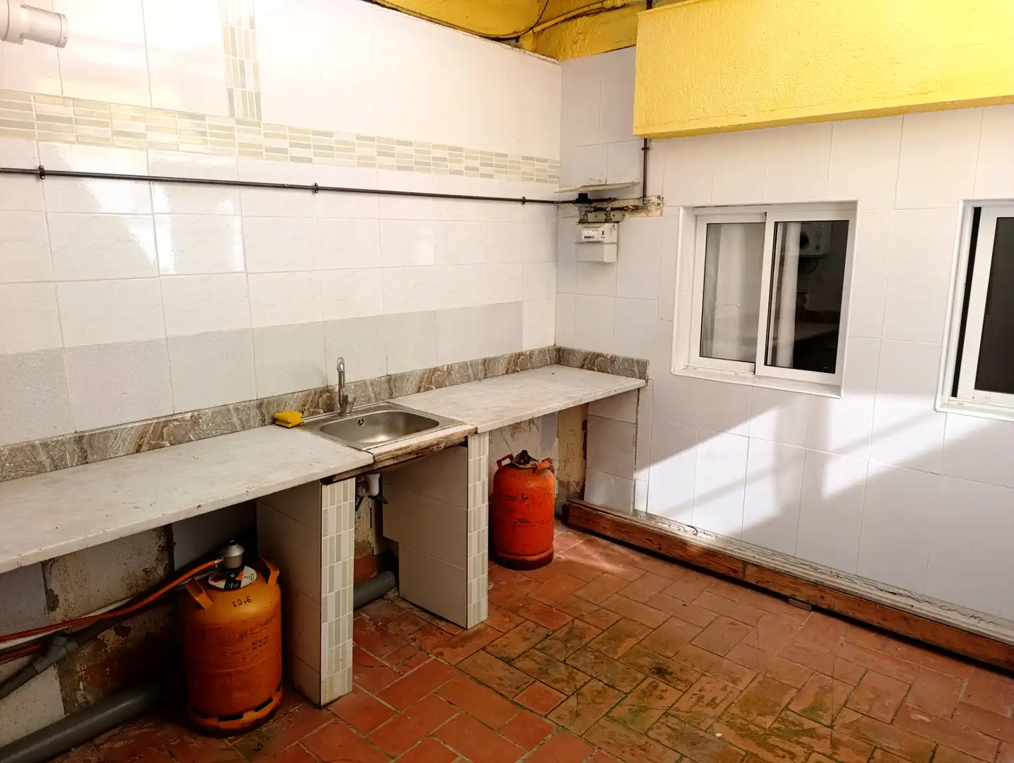 Kitchen of Houses for sale in Calella  with Terrace, Balcony and Alarm