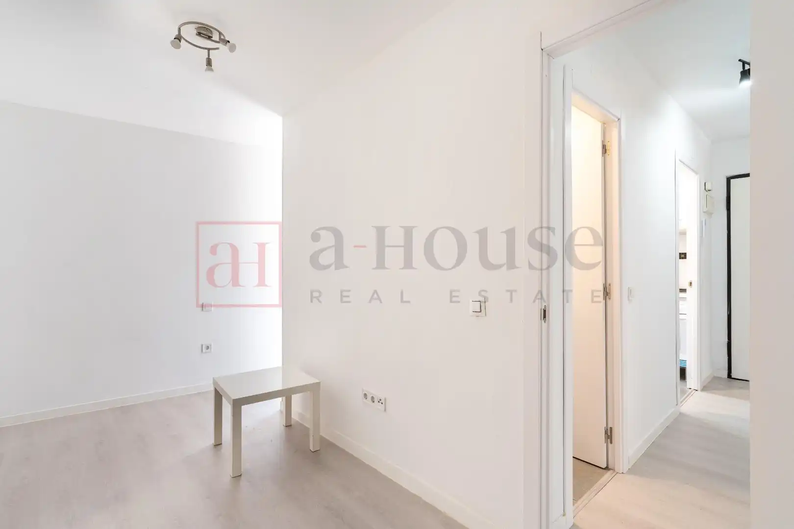 Habitación de Piso en venta en Madrid con Calefacción y Parquet