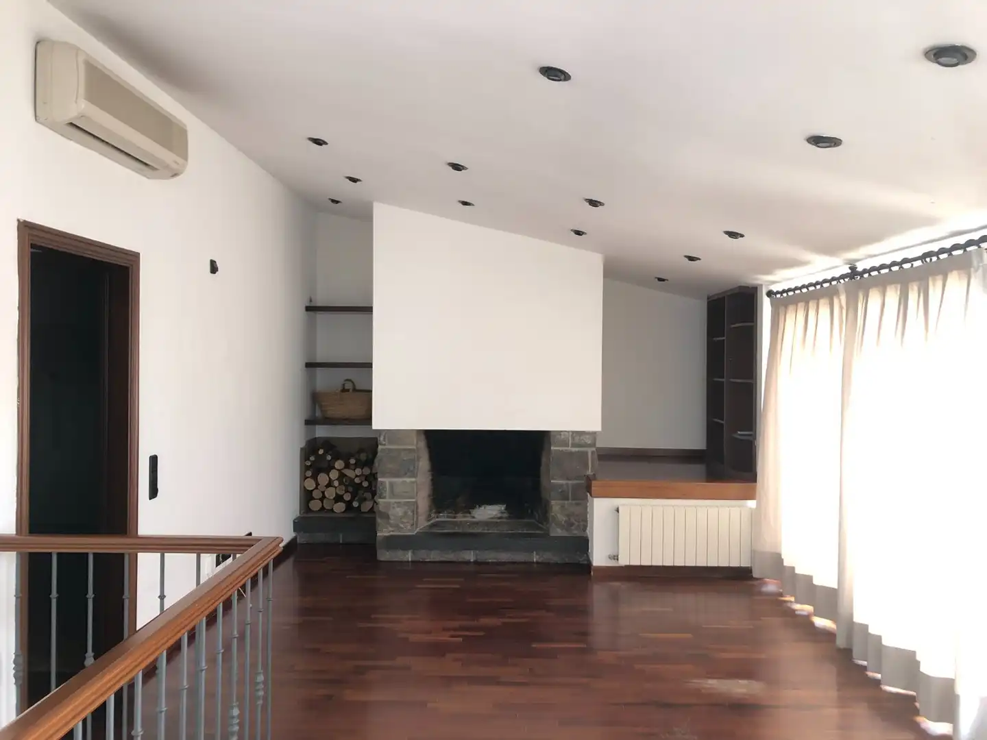 Sala de estar de Dúplex en venta en Santa Coloma de Farners con Aire acondicionado, Calefacción y Terraza